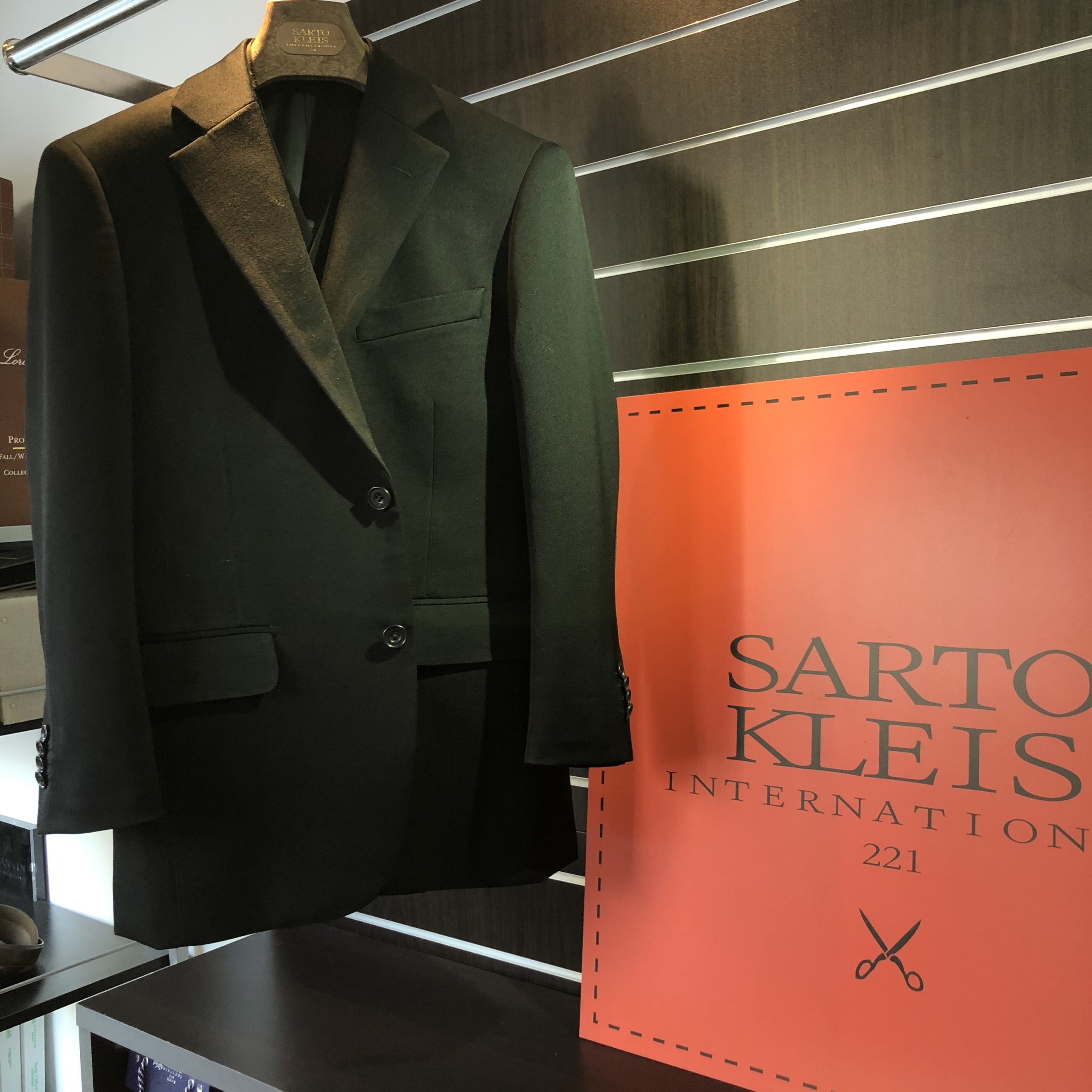 礼服こそオーダーすべき3つの理由 大阪 京都のオーダースーツ サルトクレイス Sarto Kleis