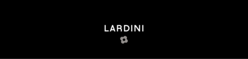 lardini1 500x120 - スーツ初心者必見。ブートニエールって何？ダサい？使い方は？